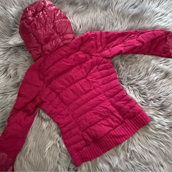 Lululemon Athletica FLUFFED UP Puffer Jacket with Hood - Picture 9 of 11